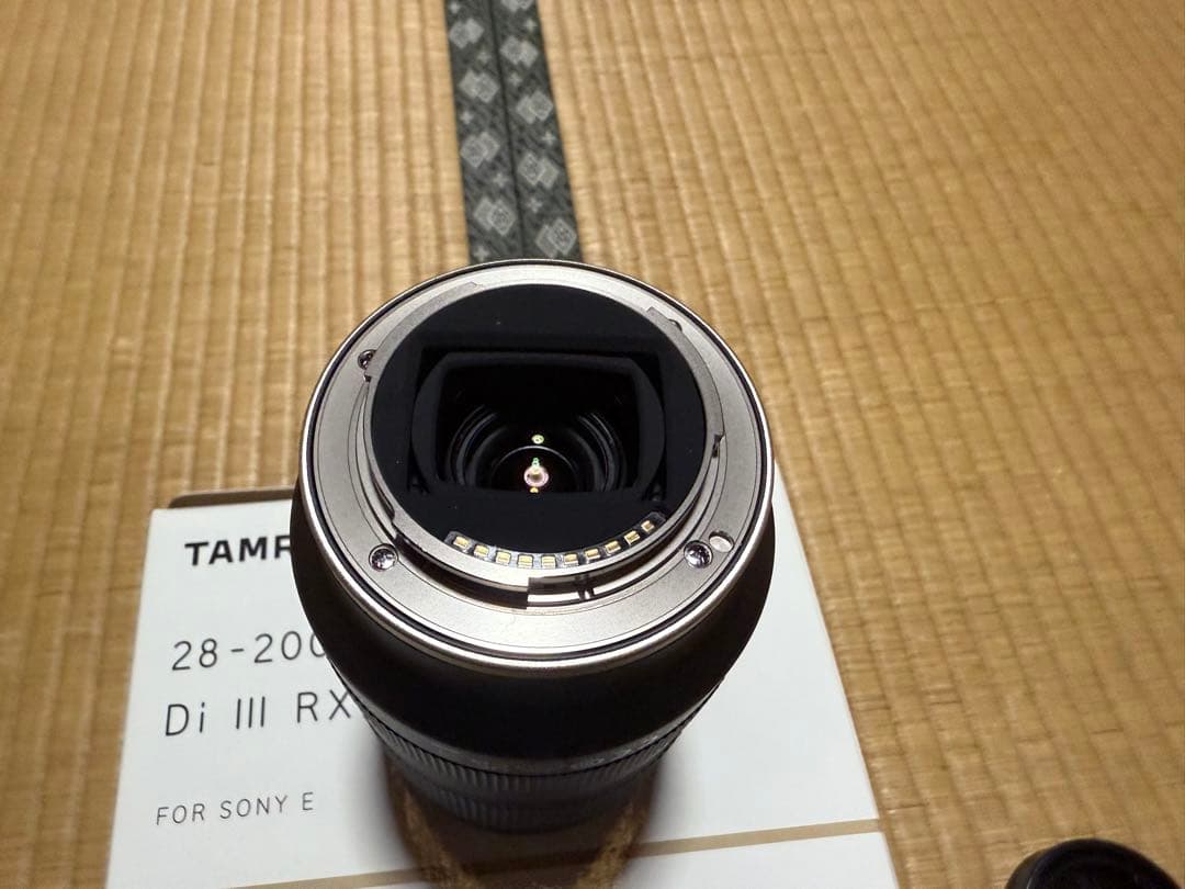 タムロン　レンズ　TAMRON 28-200mm フルサイズ　FEマウント