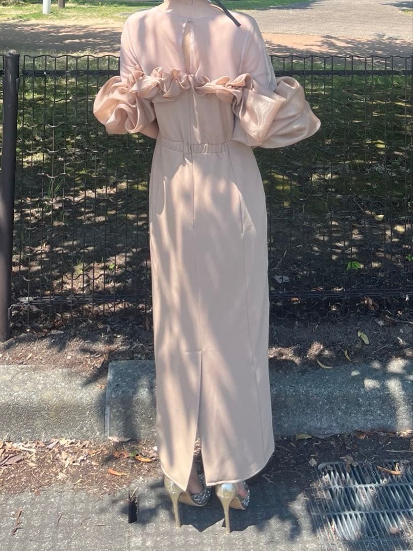 【実物着画あり】My shawty ドレス　お呼ばれ　結婚式　ベージュ