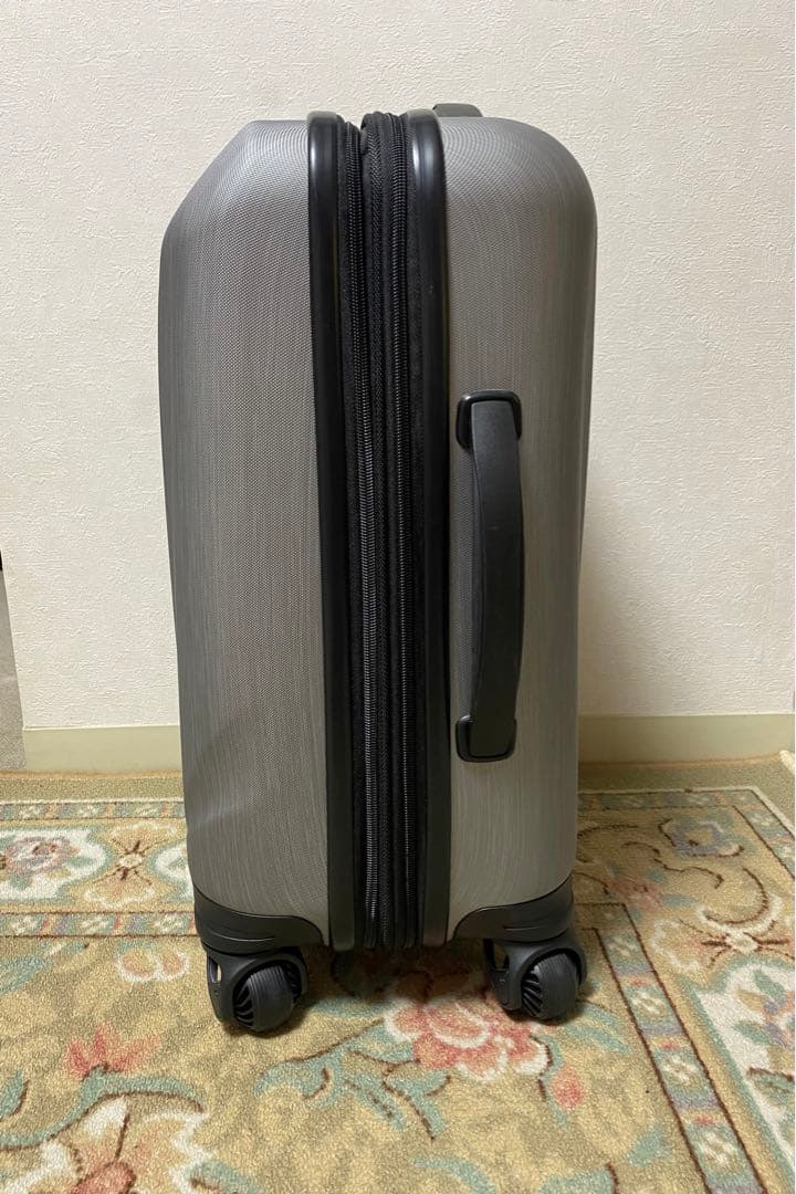 Samsoniteサムソナイト 拡張付きスーツケース/キャリーケース