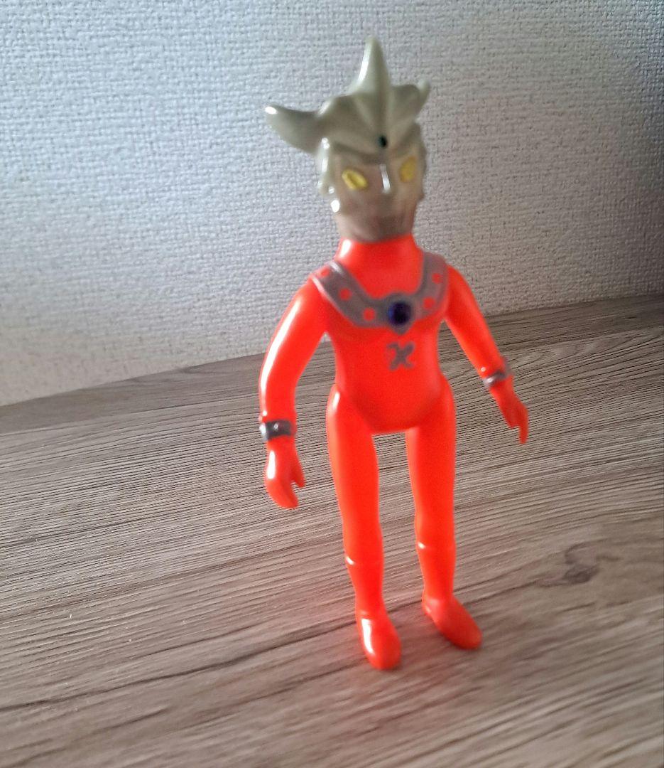 ソフビ　ウルトラマンレオ　タカトク