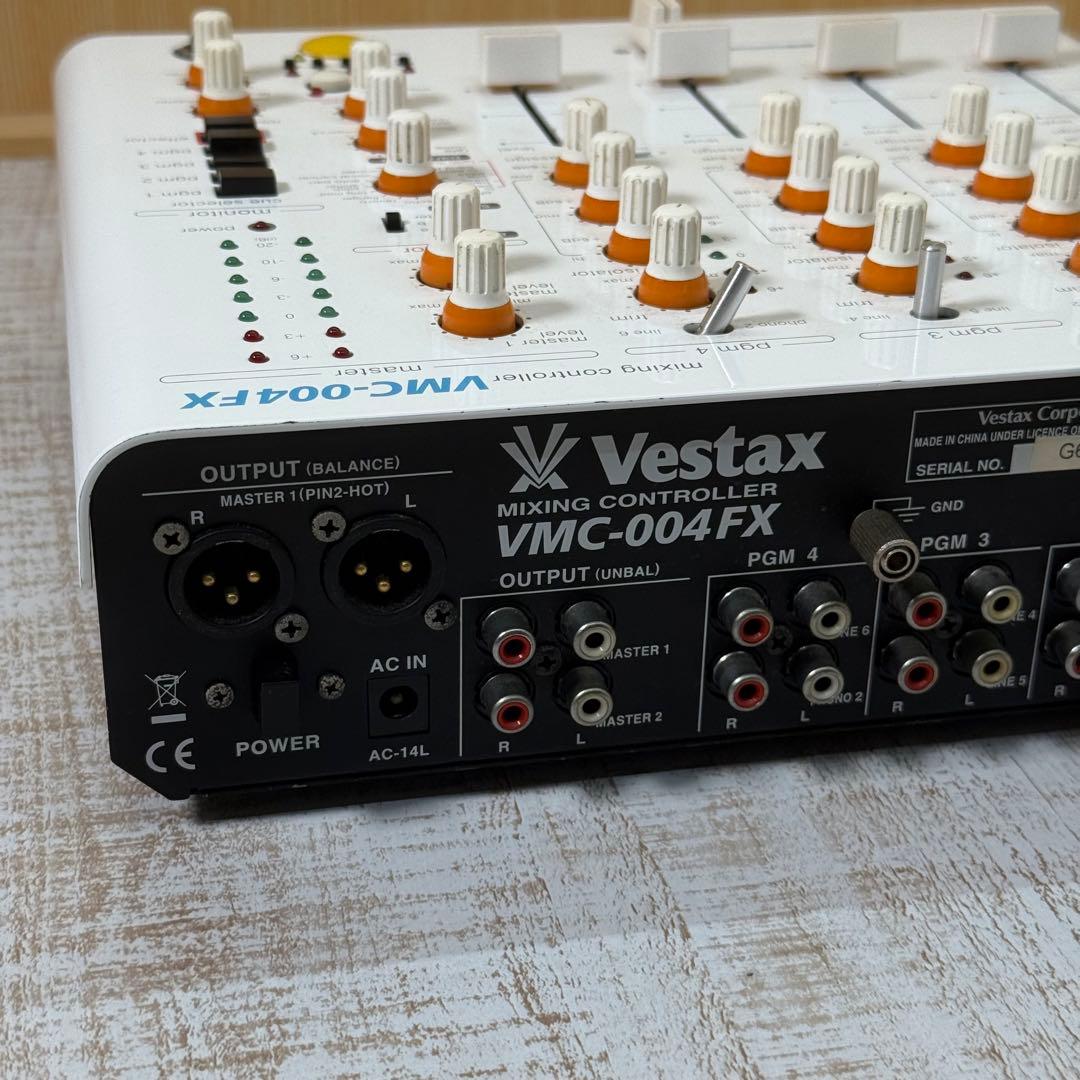 【DJミキサー】Vestax VMC-004 FX ジャンク　本体のみ