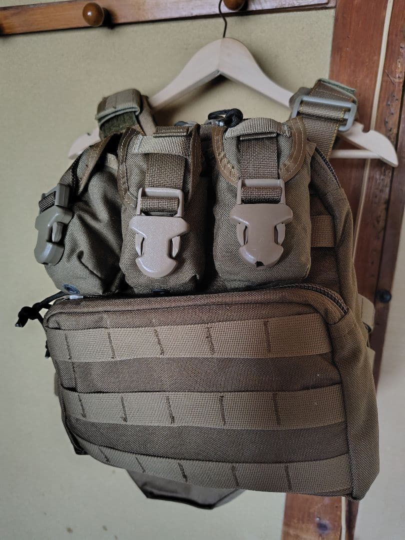 沖縄オードナンス製　プレートキャリア　Mサイズ　付属品付き