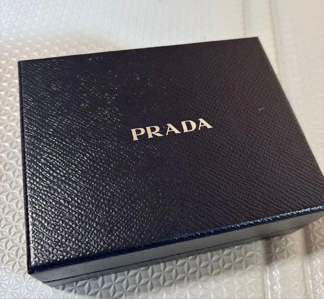 PRADA プラダ ポーチ 小物入れ ピンク ストラップ付き