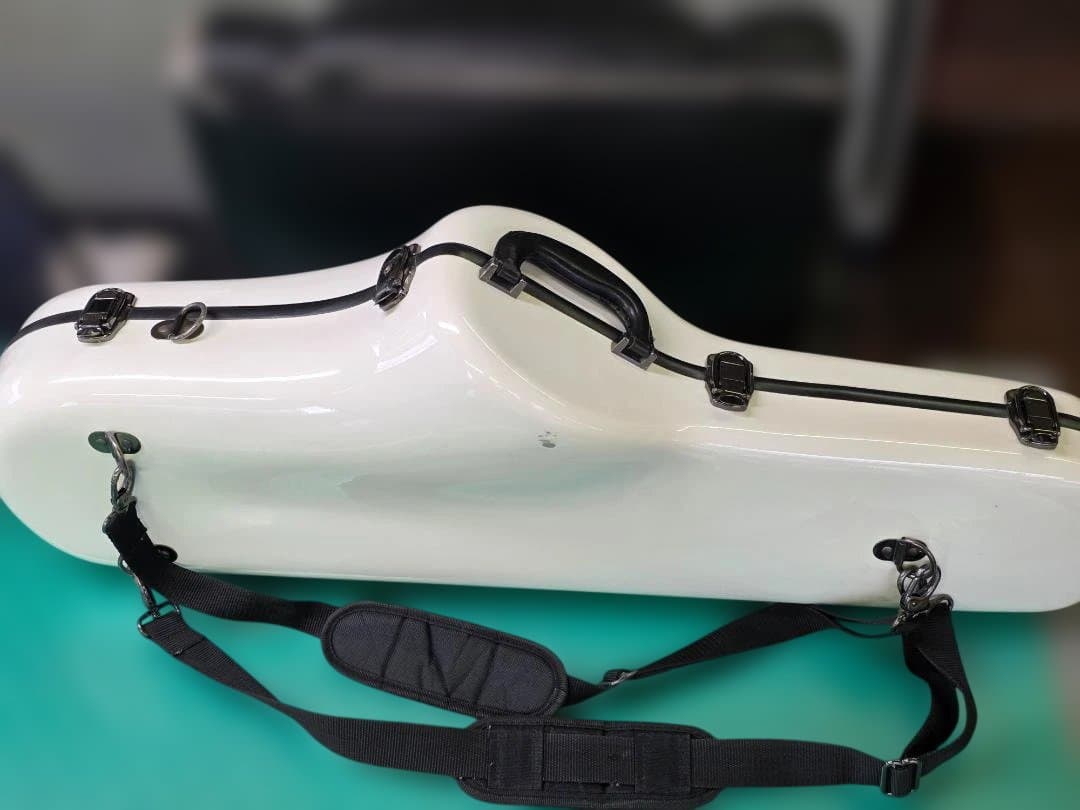 CCシャイニーケース テナーサックス用 ホワイト