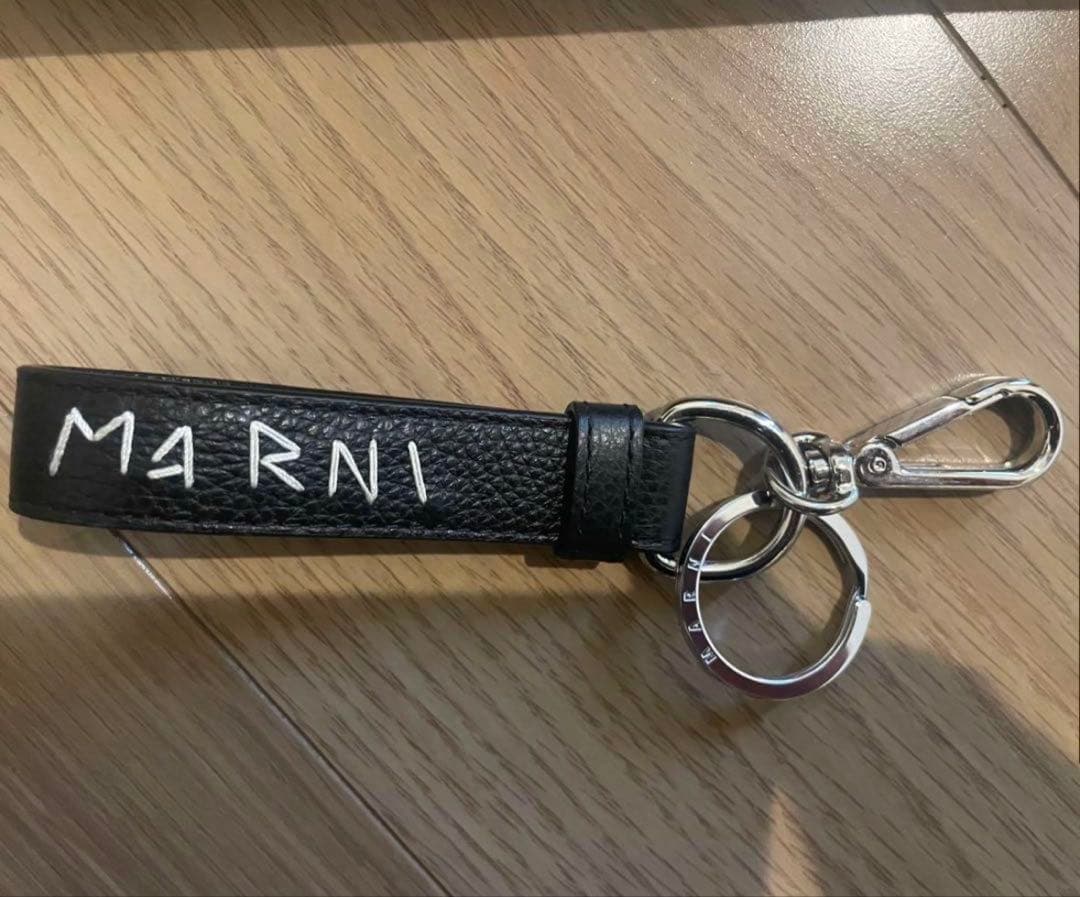 マルニ　Marni キーリング　ブラック