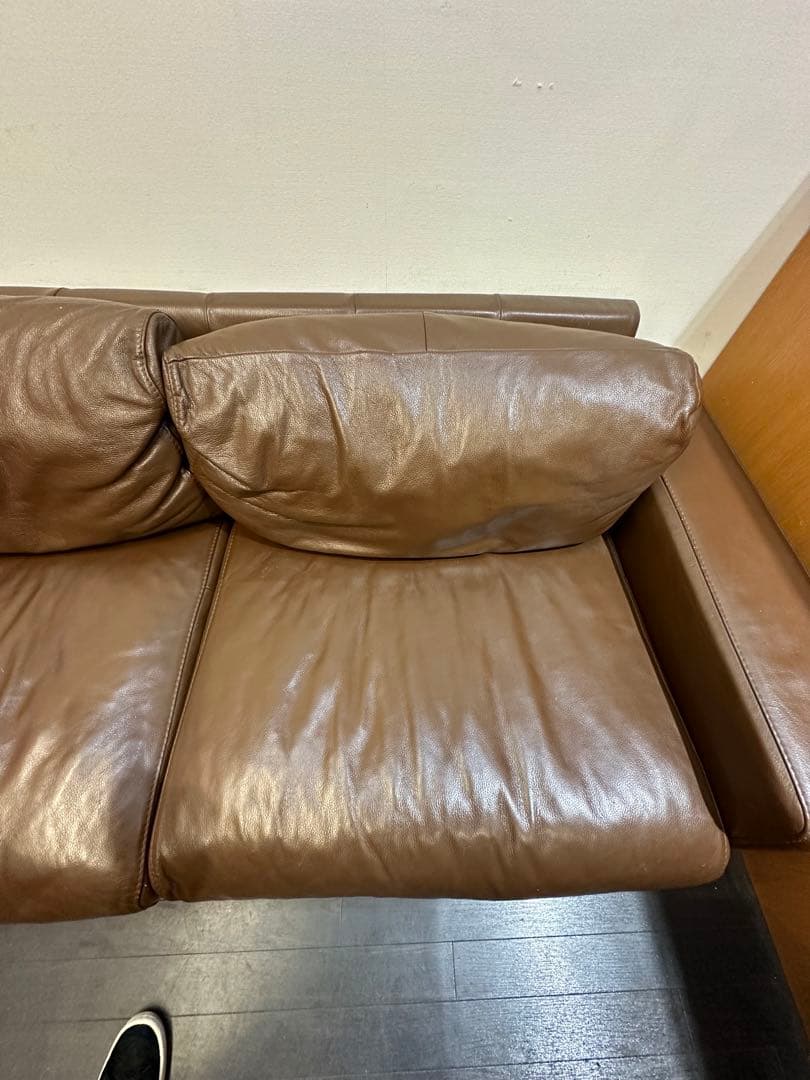 ２月2日まで、その後処分予定。送料込み　無印良品ブラウンレザー二人掛けソファ