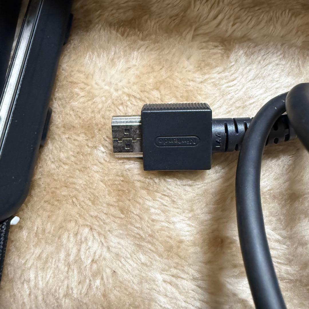 Nintendo Switch 本体 グリーンとピンクのジョイコン