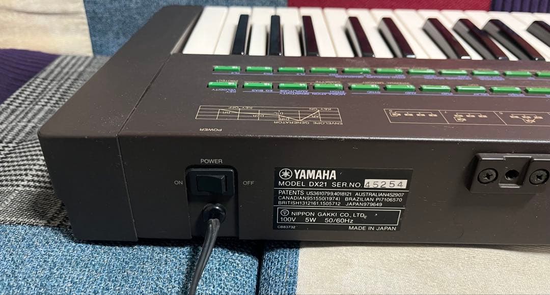 YAMAHA DX21 シンセサイザー