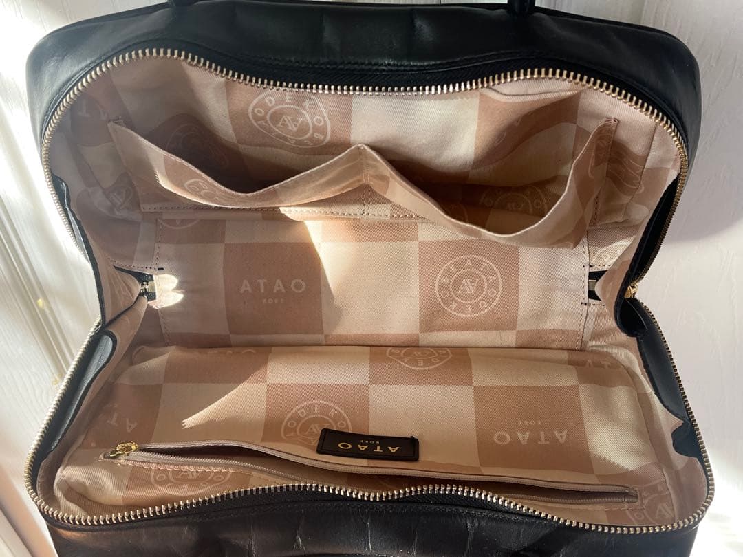 ATAO 黒 レザー ショルダーバッグ