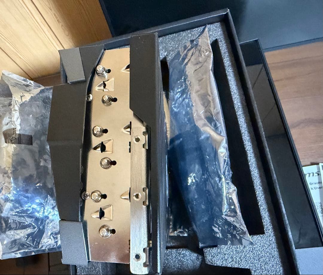 グラフィックボード・グラボ・ビデオカード MSI RTX4070Ti GAMING X TRIO 12G OC