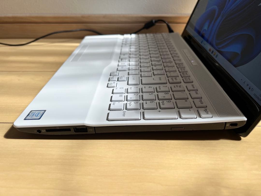 富士通 FMV AH45/D Core i3 高速SSD Windows11