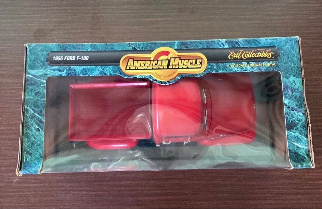 アーテル 1/18 スケール 1956 Ford F-100 赤