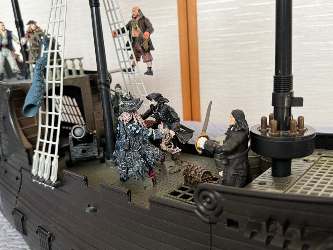 希少！ビックスケール　フィギア　ブラックパール号 パイレーツ・オブ・カリビアン