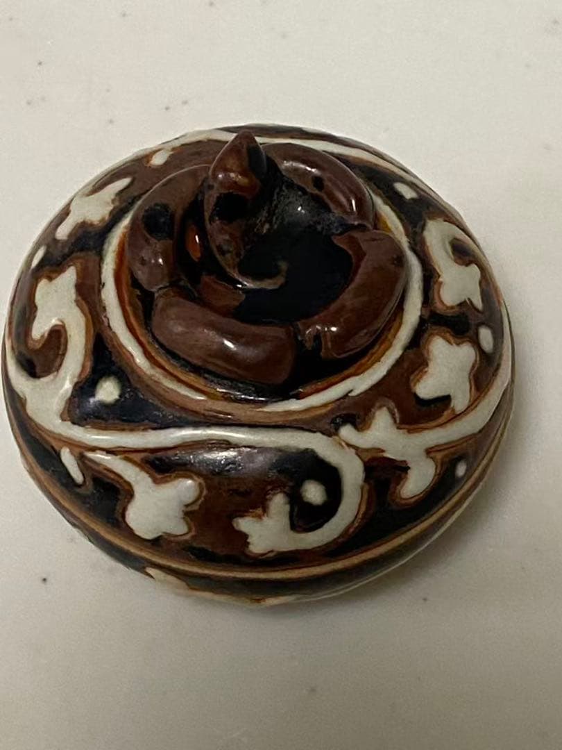 中国美術 磁州窯 白褐釉唐草文 柿香合 唐物 希 少品 古玩