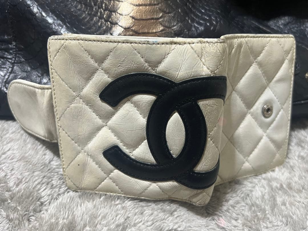 【HighBrandMaco】CHANEL二つ折り財布 ホワイト ブラック