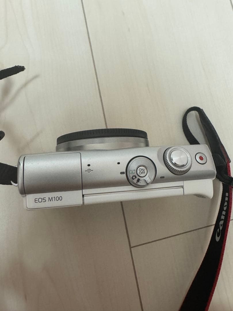 Canon キャノンEOS M100 レンズキット