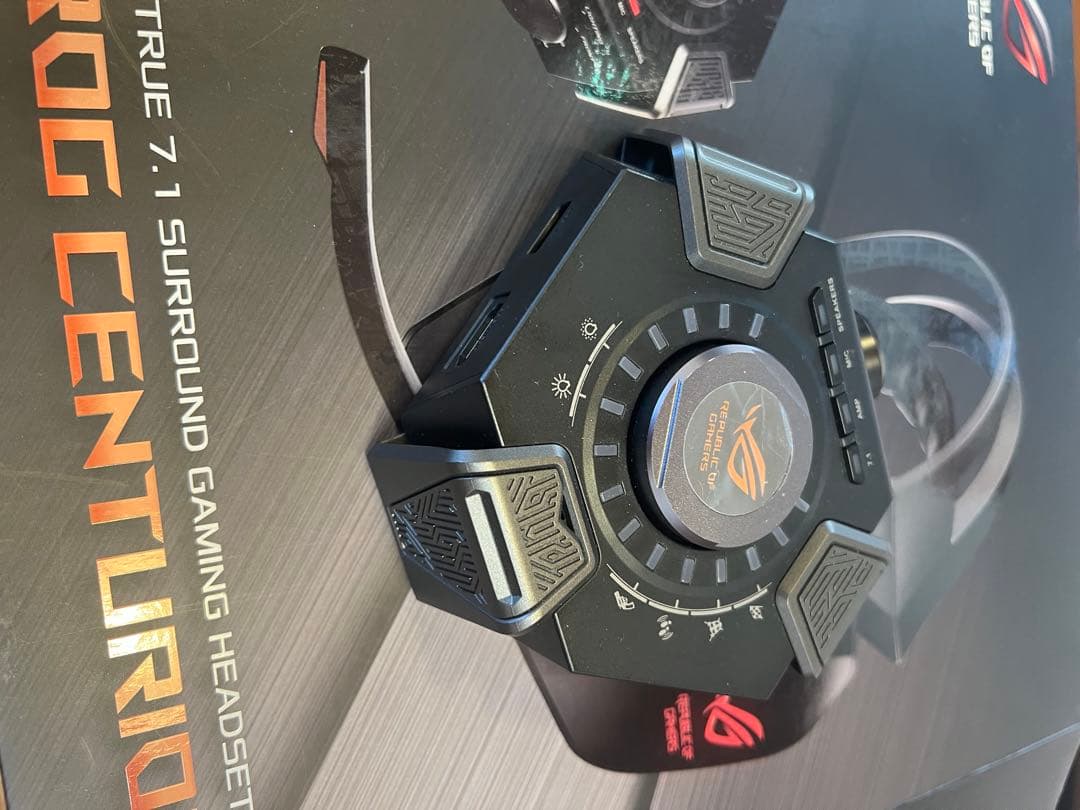 ROG CENTURION 7.1(ゲーミングヘッドホン)