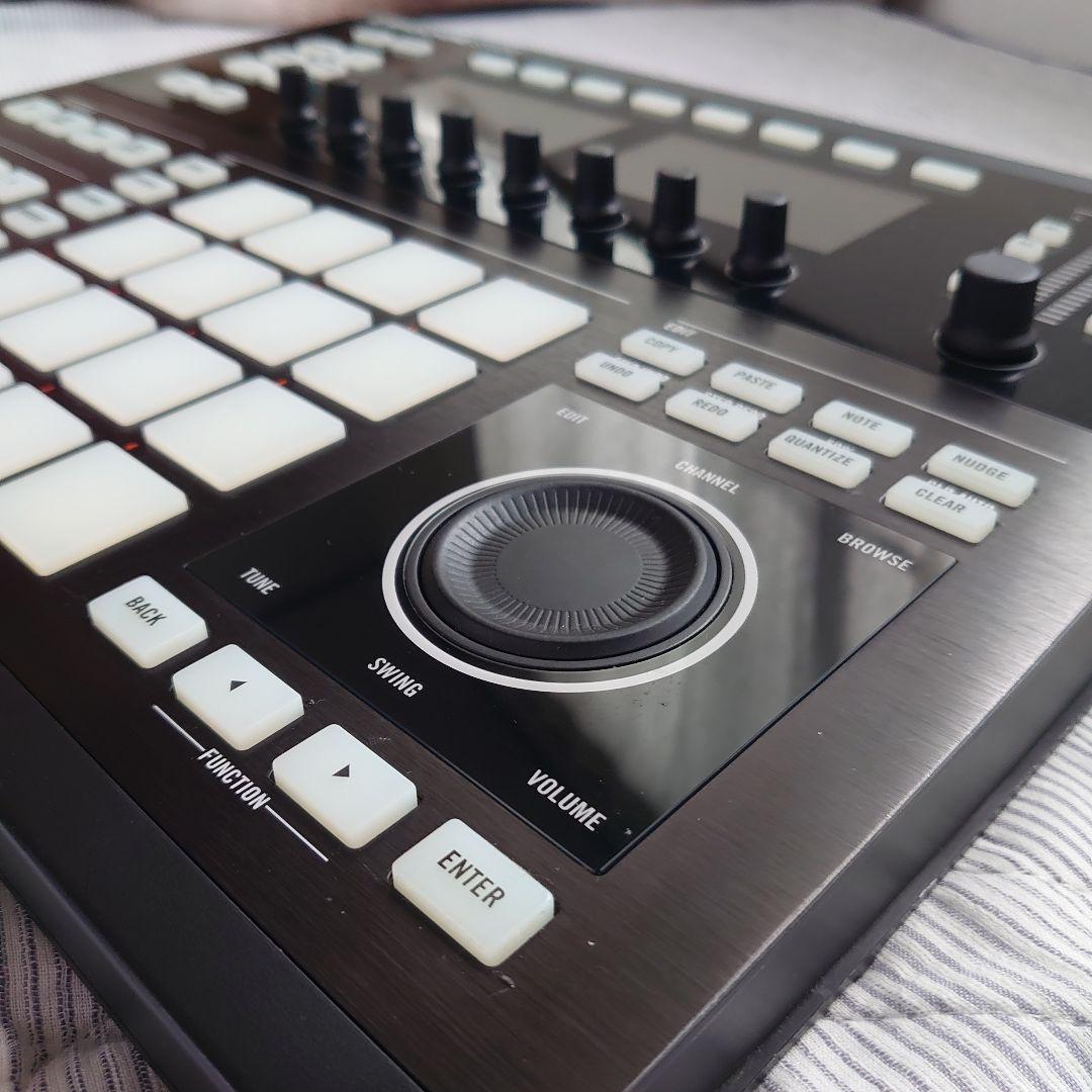 MASCHINE STUDIOと13万円分の拡張パック18種セット