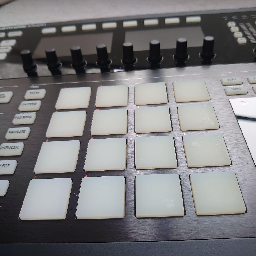 MASCHINE STUDIOと13万円分の拡張パック18種セット