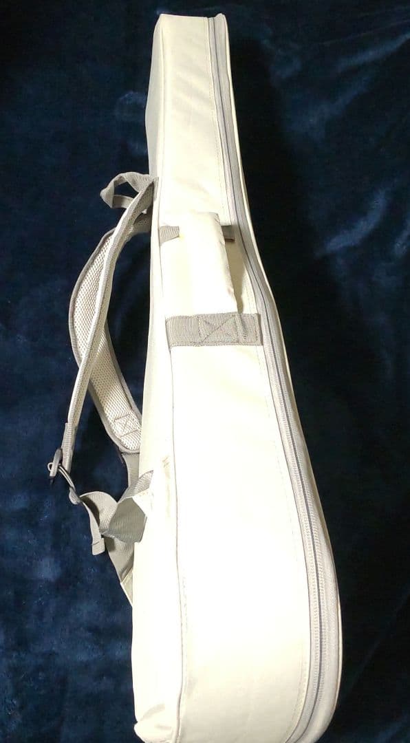 初心者用オーダーメイドギター 光でコード進行が表示されます