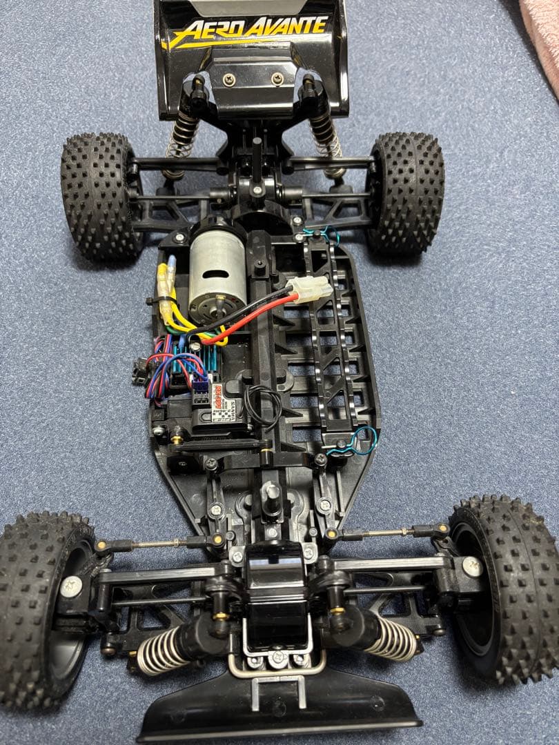 エアロアバンテ電動ラジコンカー 1/10スケール