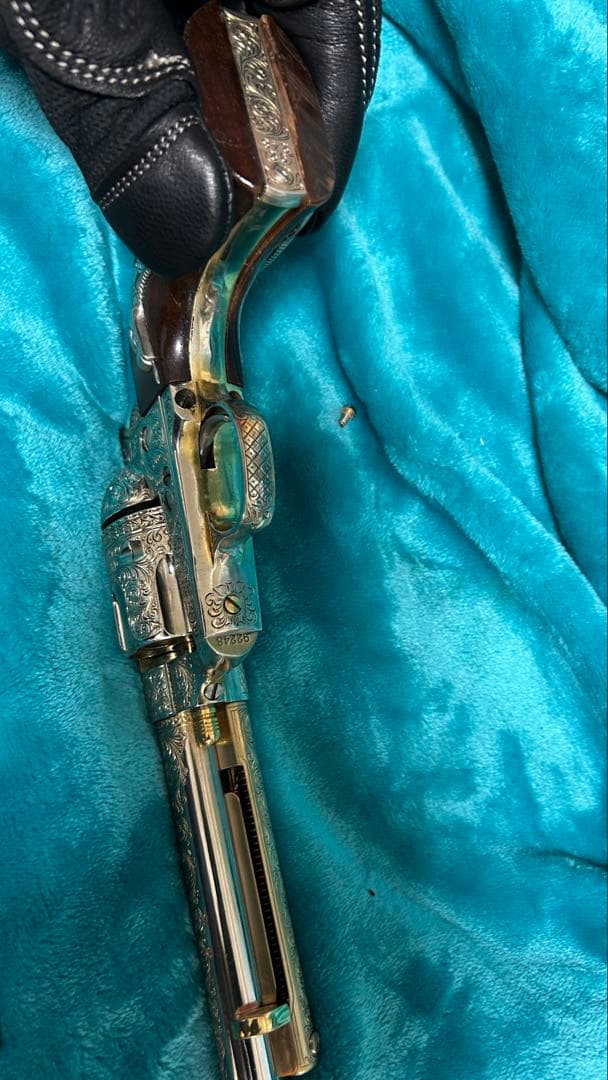 モ*ゾ様 エングレービング装飾リボルバー