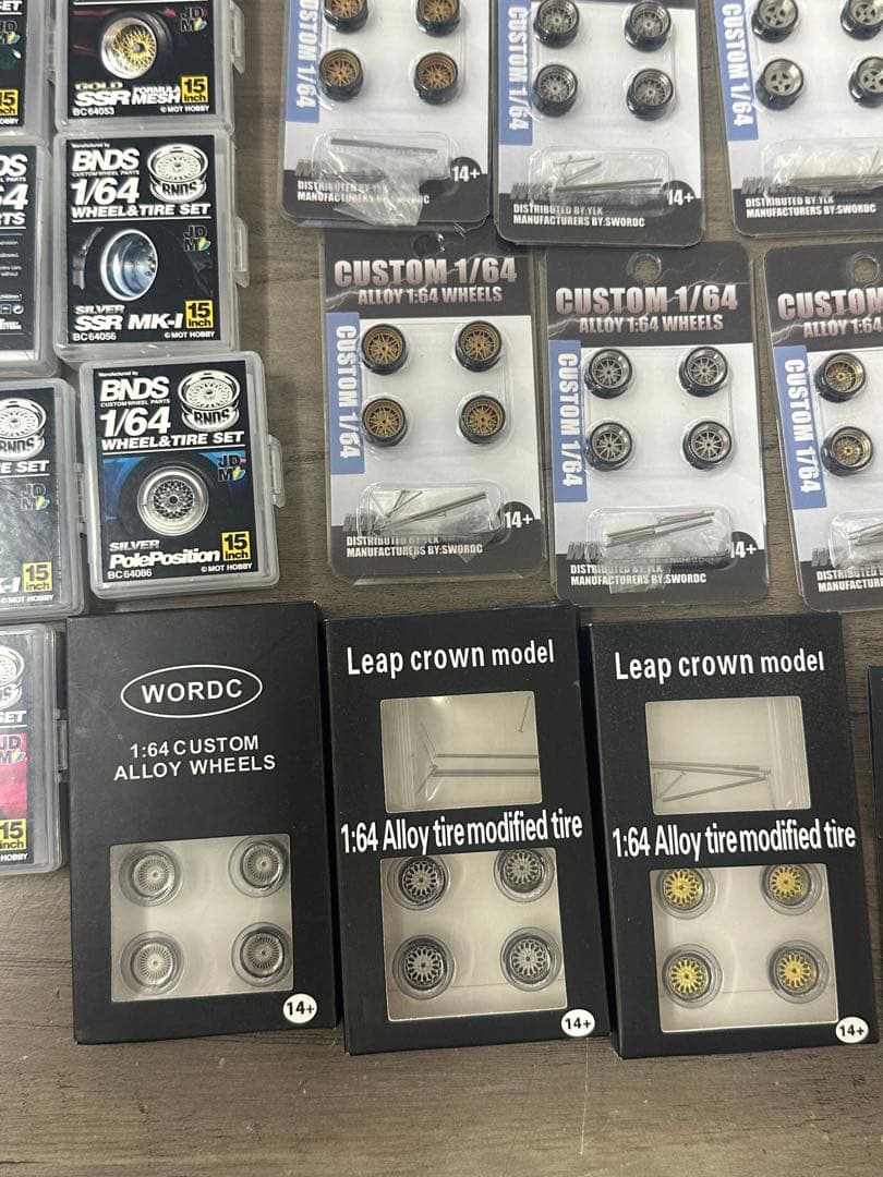 い*そ様 新品未使用！1/64スケール　チューニングパーツ BNDS ホイールマ