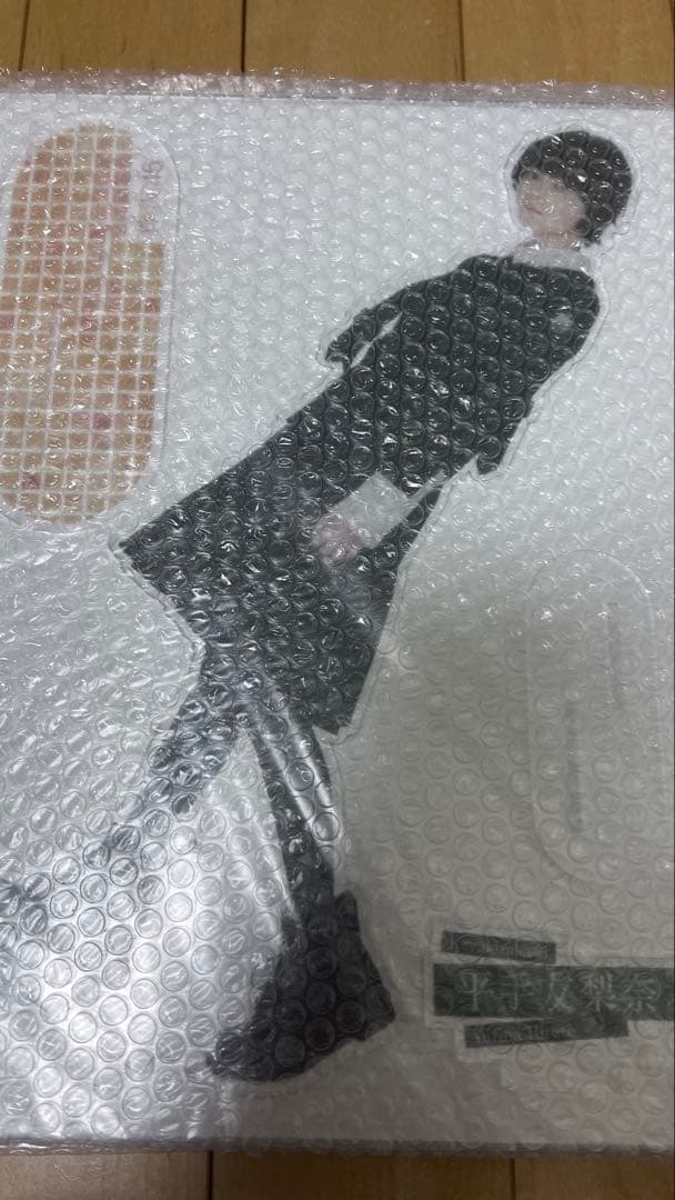 欅坂46 平手友梨奈 マネパ会員限定 アクリルスタンド 缶バッジセット