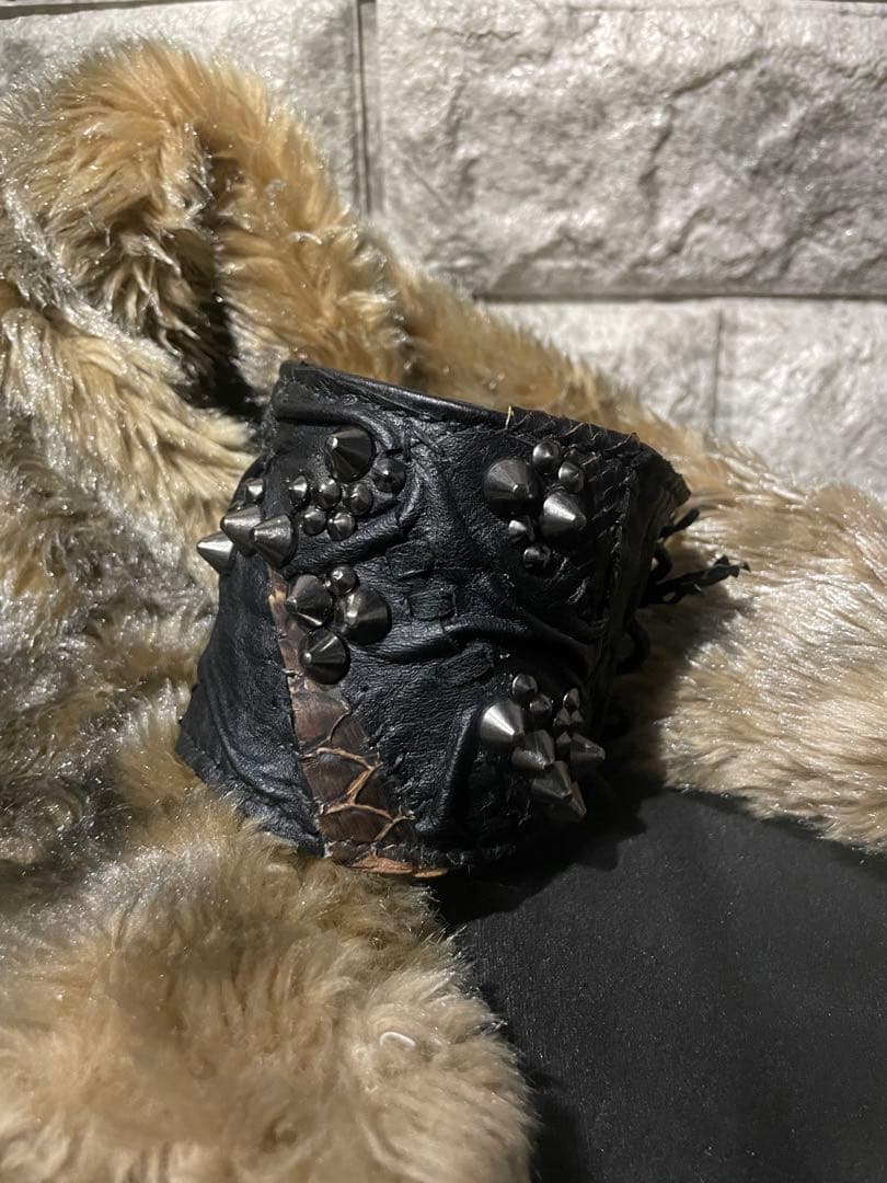 ilyN DPS_005 レザーバングル　kmrii gunda