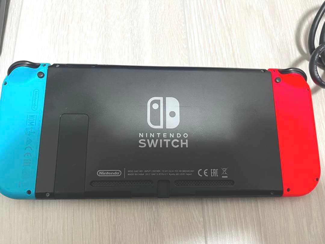 Nintendo Switch 本体 (コントローラー2つ)