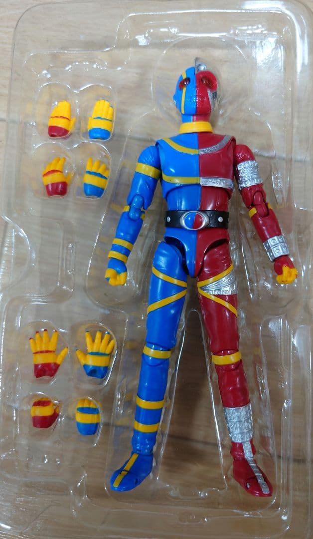 S.H.Figuartsキカイダー、キカイダー01、ハカイダー、白いカラスセット