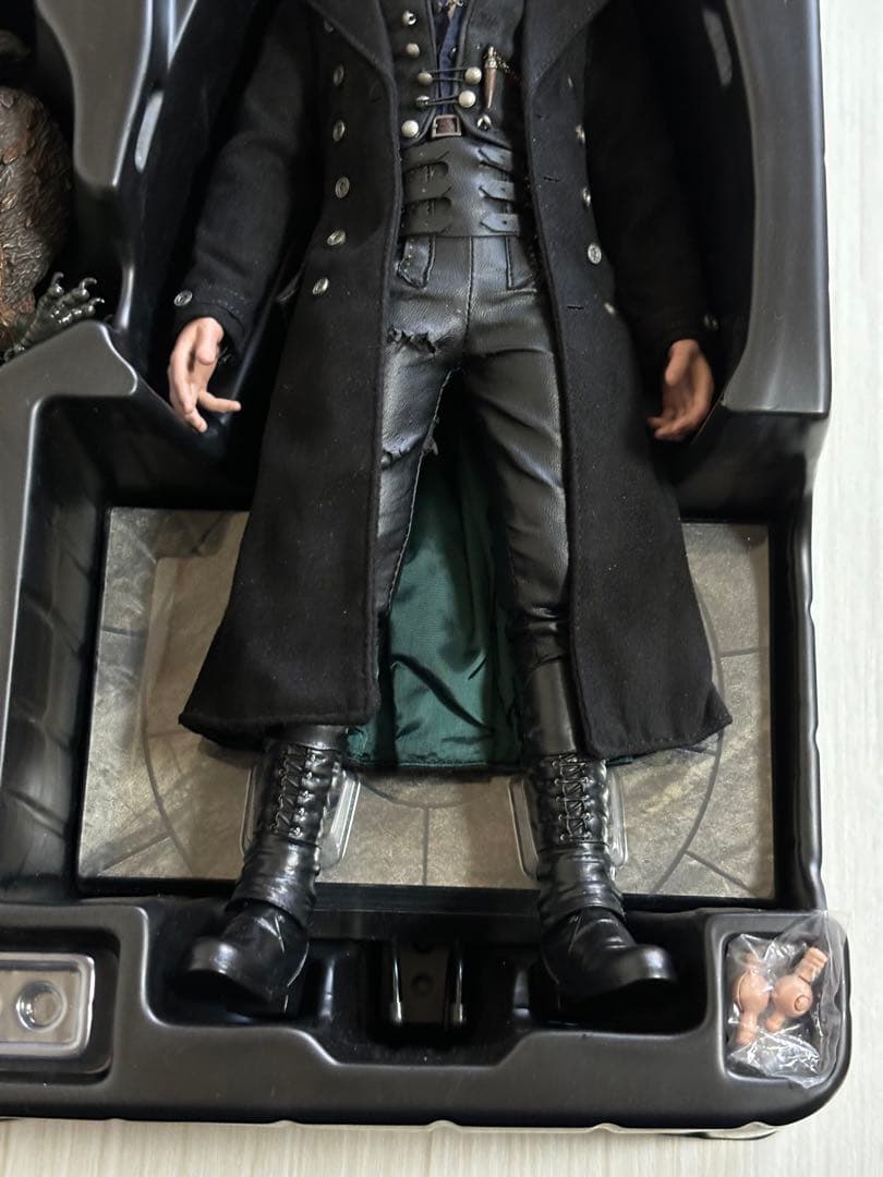 ホットトイズ グリンデルバルド ファンタスティックビースト フィギュア ジョニー