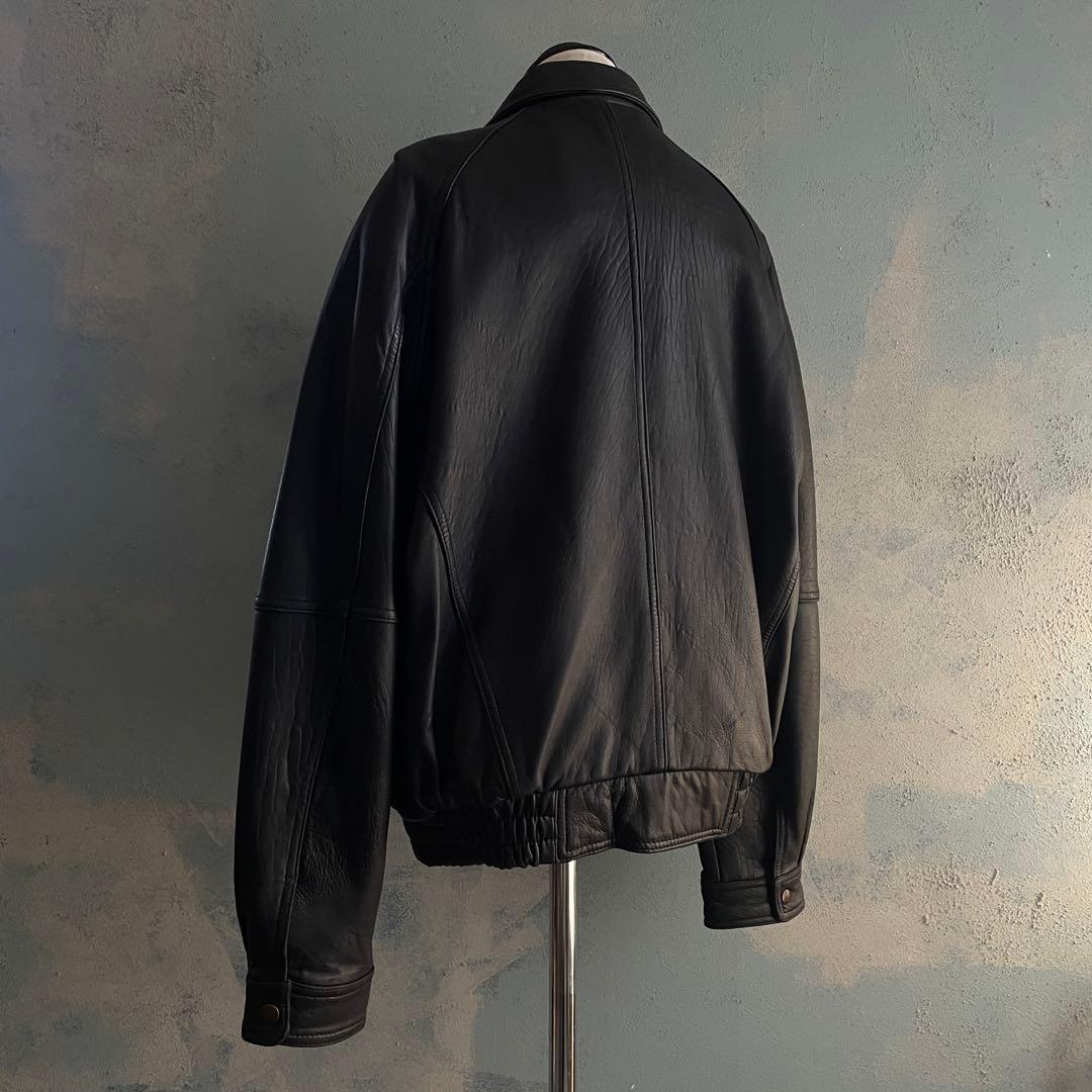 A-2“Wind shield“羊革“短丈“bomber jacket