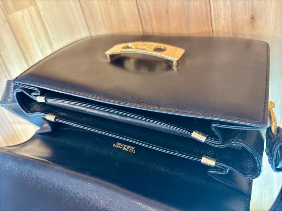 ※激レア品　セリーヌ　馬車金具 レザー ショルダーバック ブラック