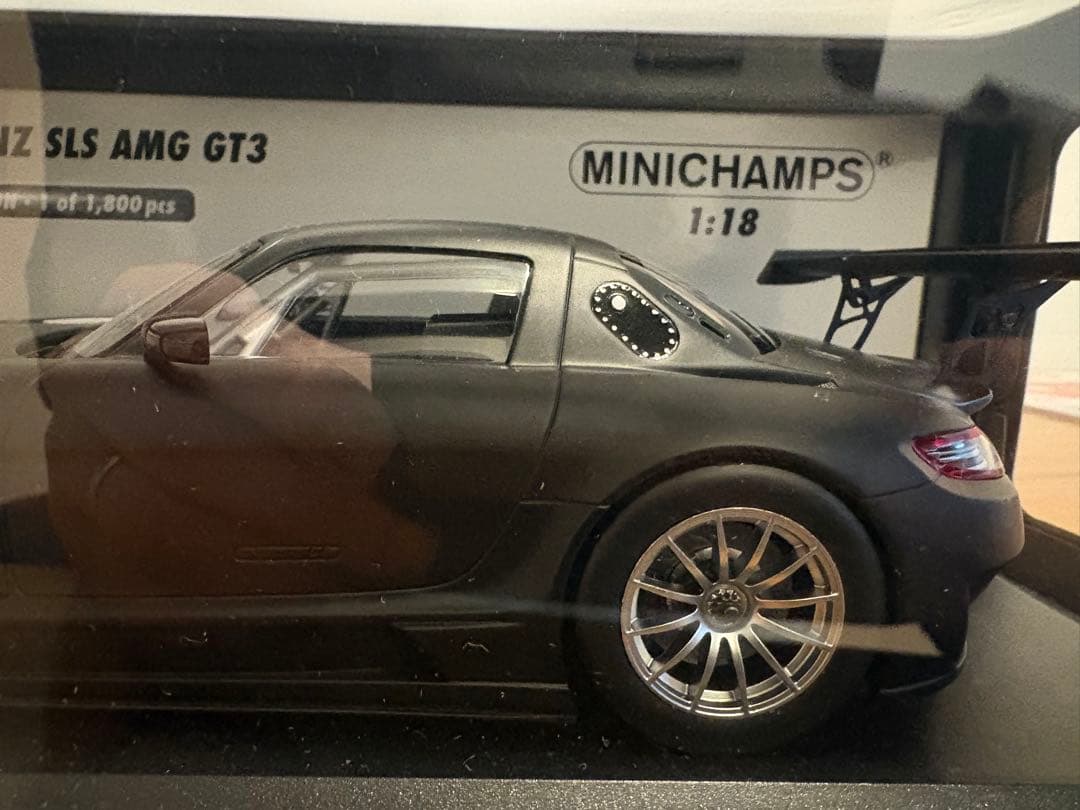 MINICHAMPS メルセデス・ベンツ SLS AMG 1:18