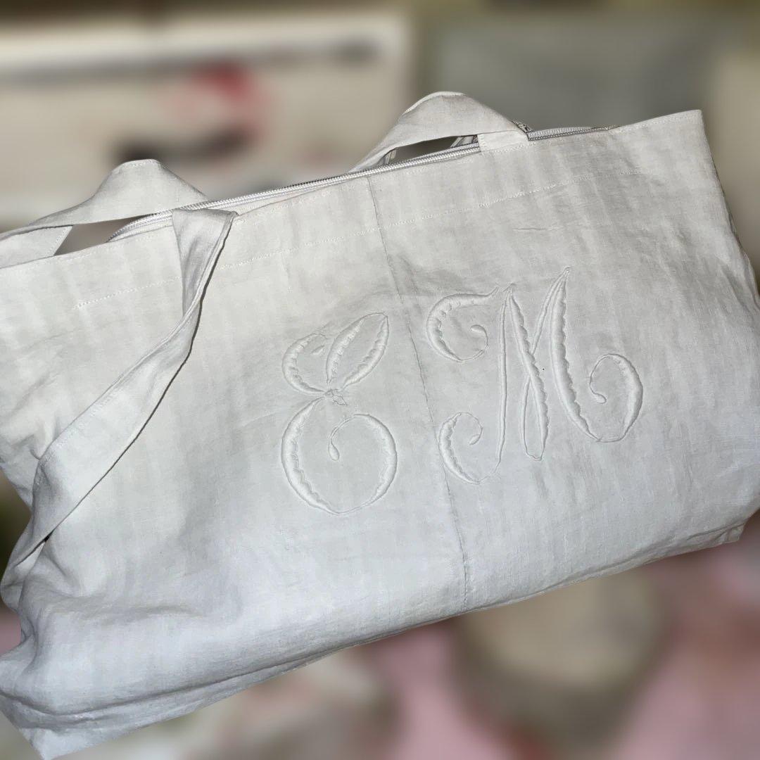 フラアンアンティークリメイク　横型のトートバッグ