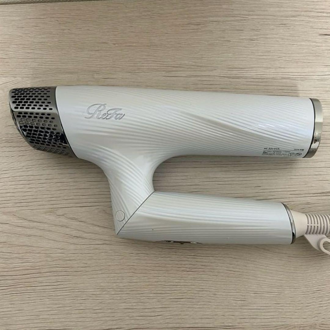 リファ BEAUTECH DRYER SMART ホワイト　RE-AN-02A