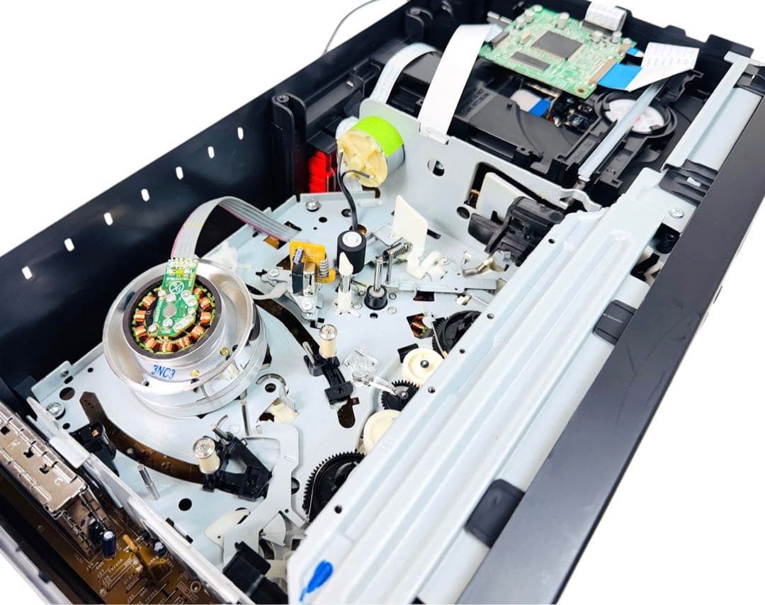 東芝 VTR一体型DVDプレーヤー (VHSビデオ/DVD) SD-V800