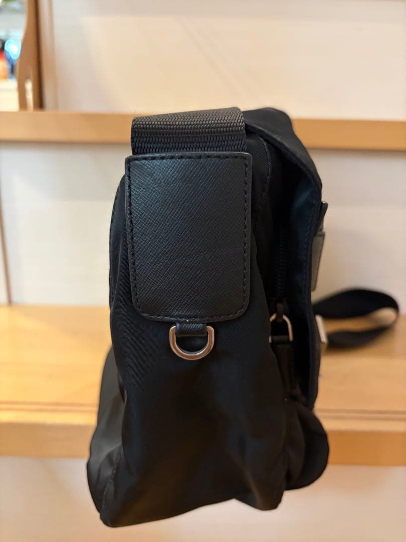 【美品】PRADAショルダーバッグ　黒