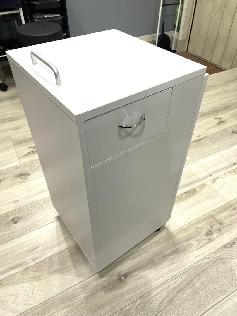 エトゥベラ　ネイルテーブル　ネイルデスク　折りたたみ