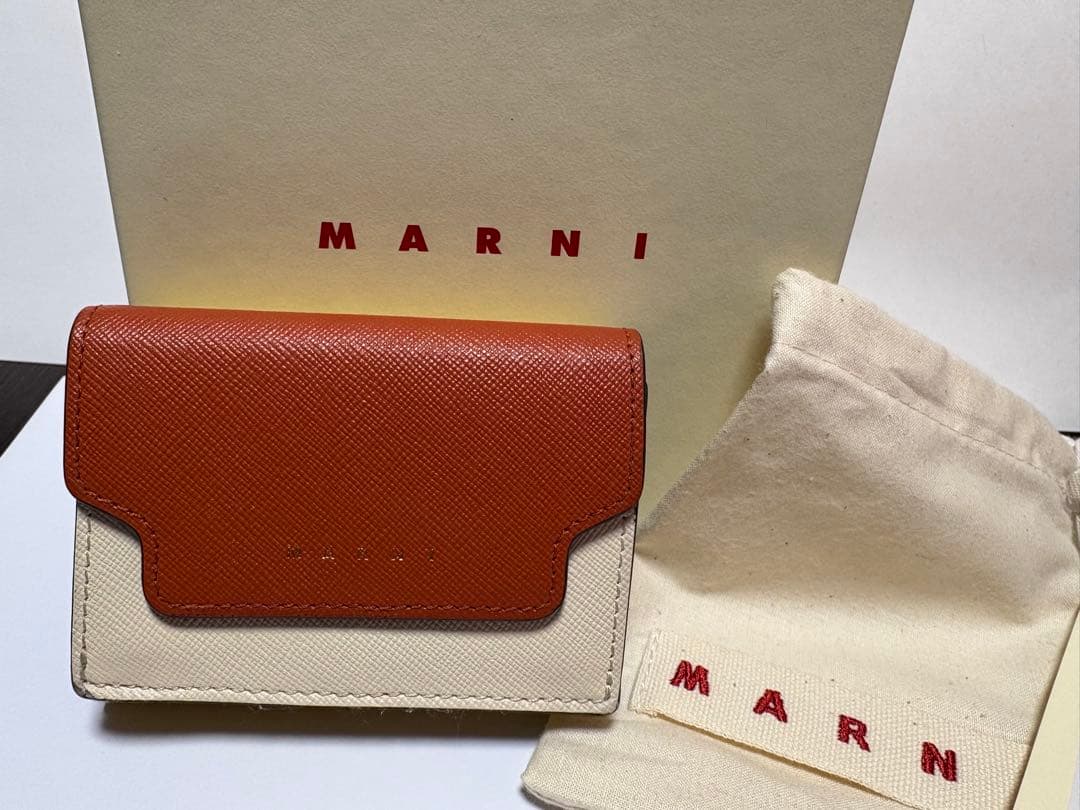 ※年末限定値下げ※MARNI 三つ折り財布 オレンジ/イエロー