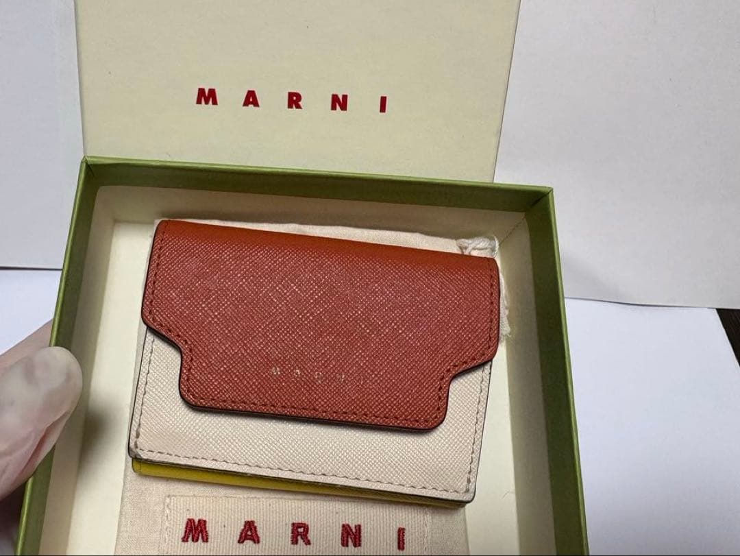 ※年末限定値下げ※MARNI 三つ折り財布 オレンジ/イエロー