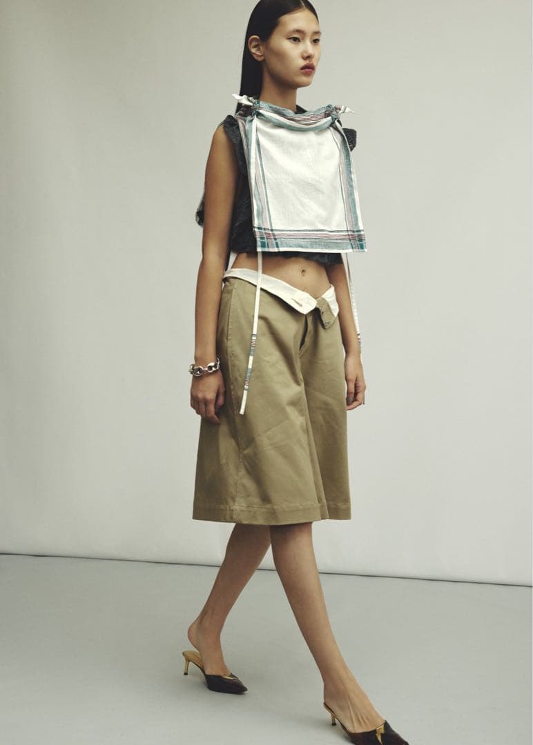 フミカウチダ　チノキュロット　パンツfumika uchida 2025ss