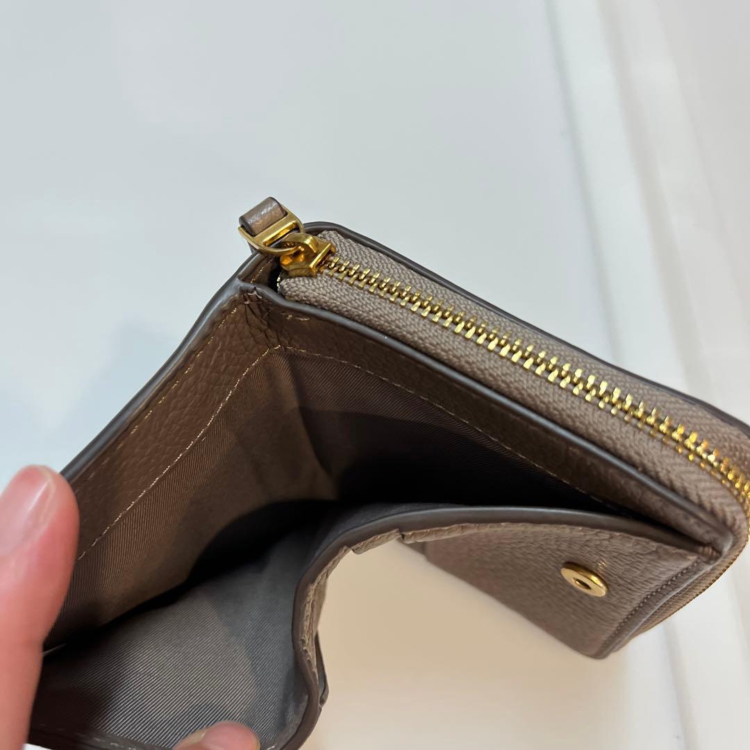 Tory Burch トリーバーチ　二つ折り財布　ミニ財布