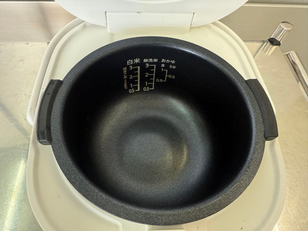 【高年式】2022年式 3合 0.54LSHARP 炊飯器 KS-F5E8-W