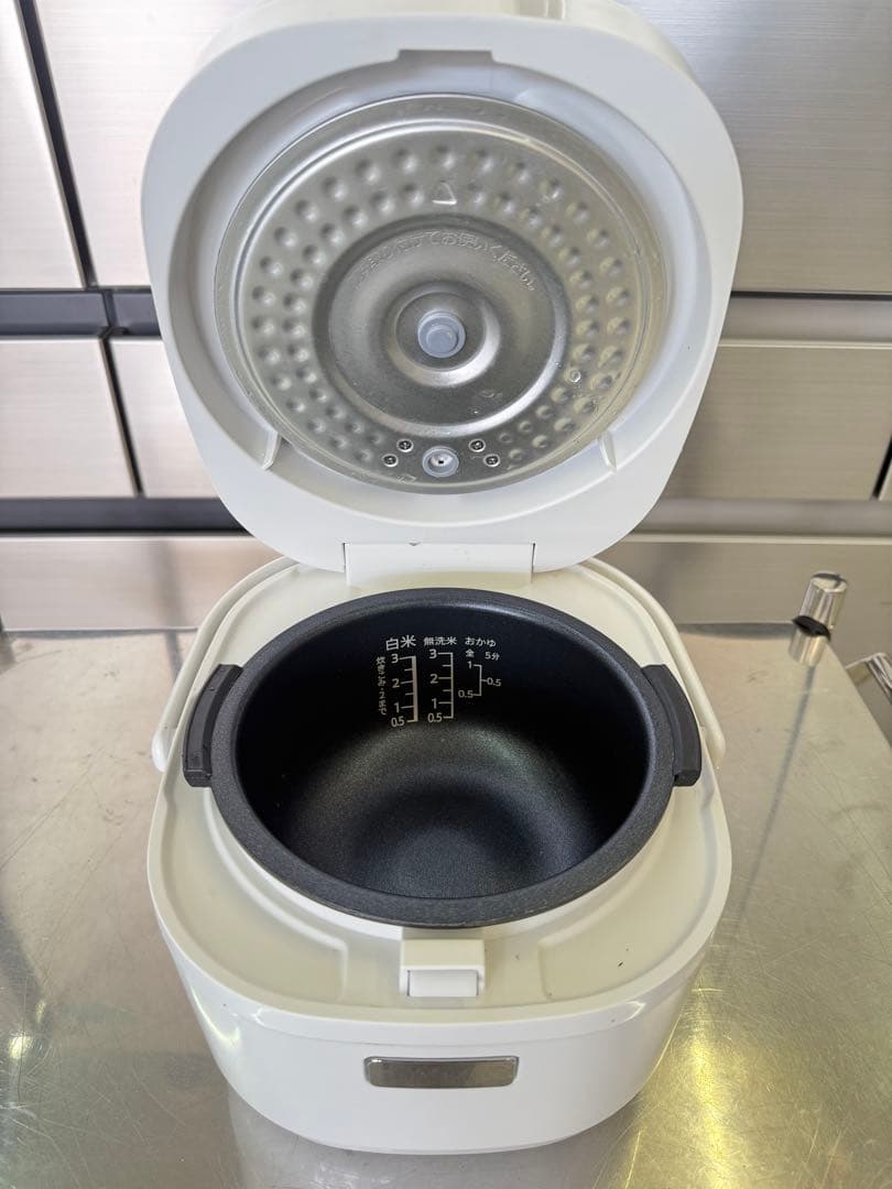 【高年式】2022年式 3合 0.54LSHARP 炊飯器 KS-F5E8-W