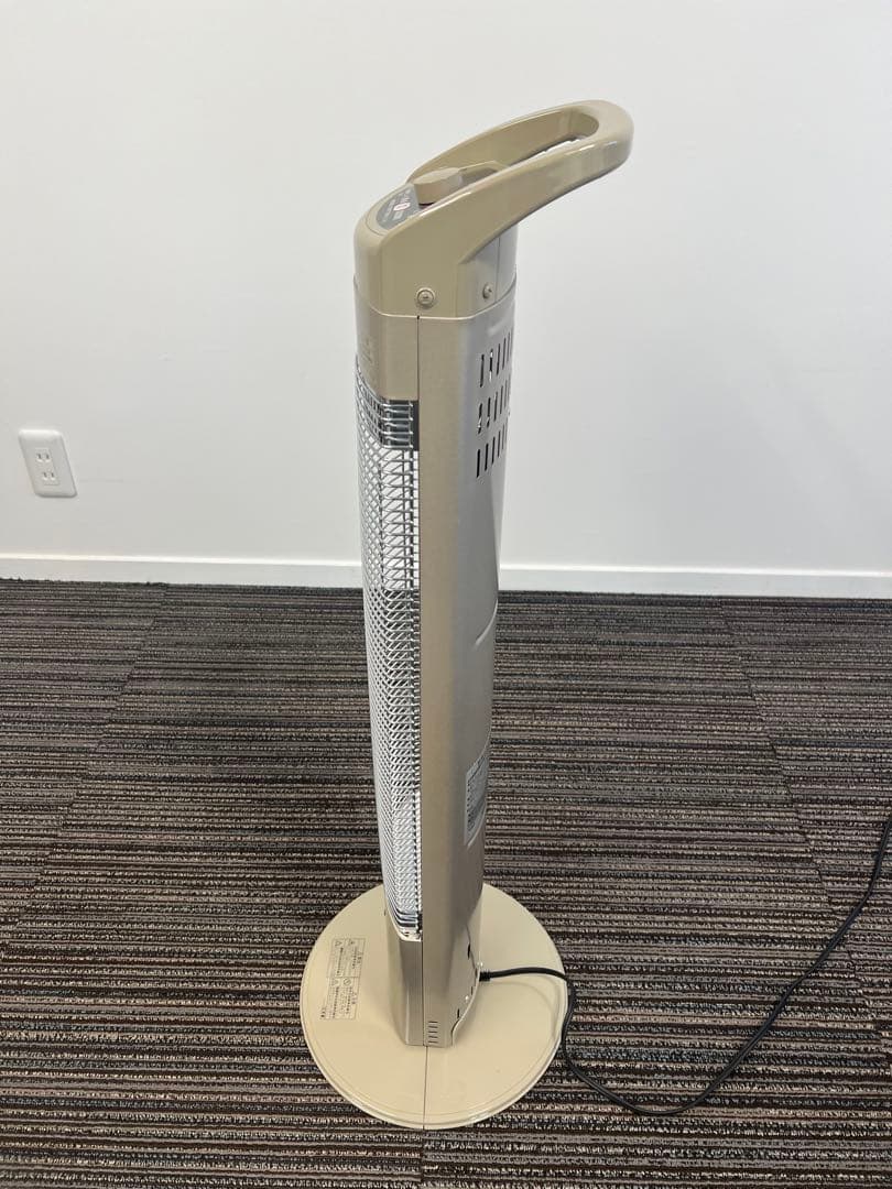 遠赤外線￼スリムカーモンヒーター￼￼