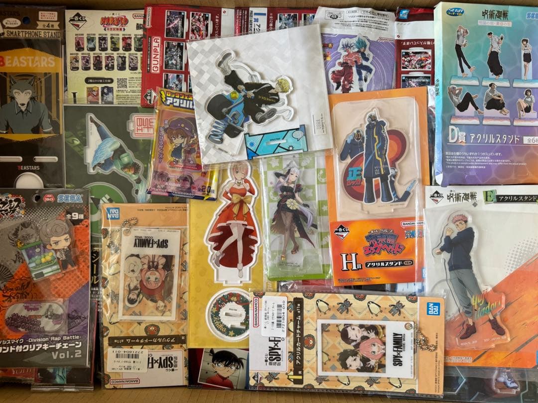 アニメグッズ キャラクターグッズ まとめ売り 超大量 大量 缶バッジ 激安 処分