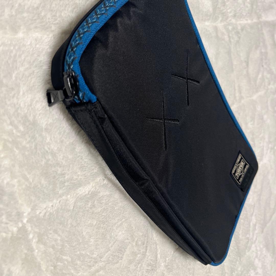 original fake PORTER パスポートケース 黒 青 KAWS