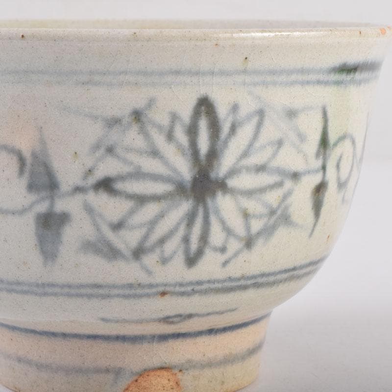 茶道具　八幡窯造　安南染付　花草文　茶碗　共箱　C　8403